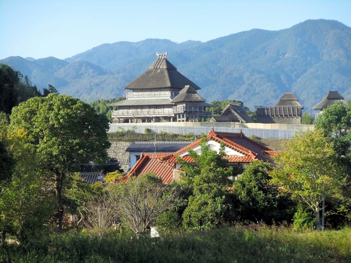邪馬台国の卑弥呼ってすごくね？奈良から九州までの広範囲を占いだけで統治してたんだぜ？