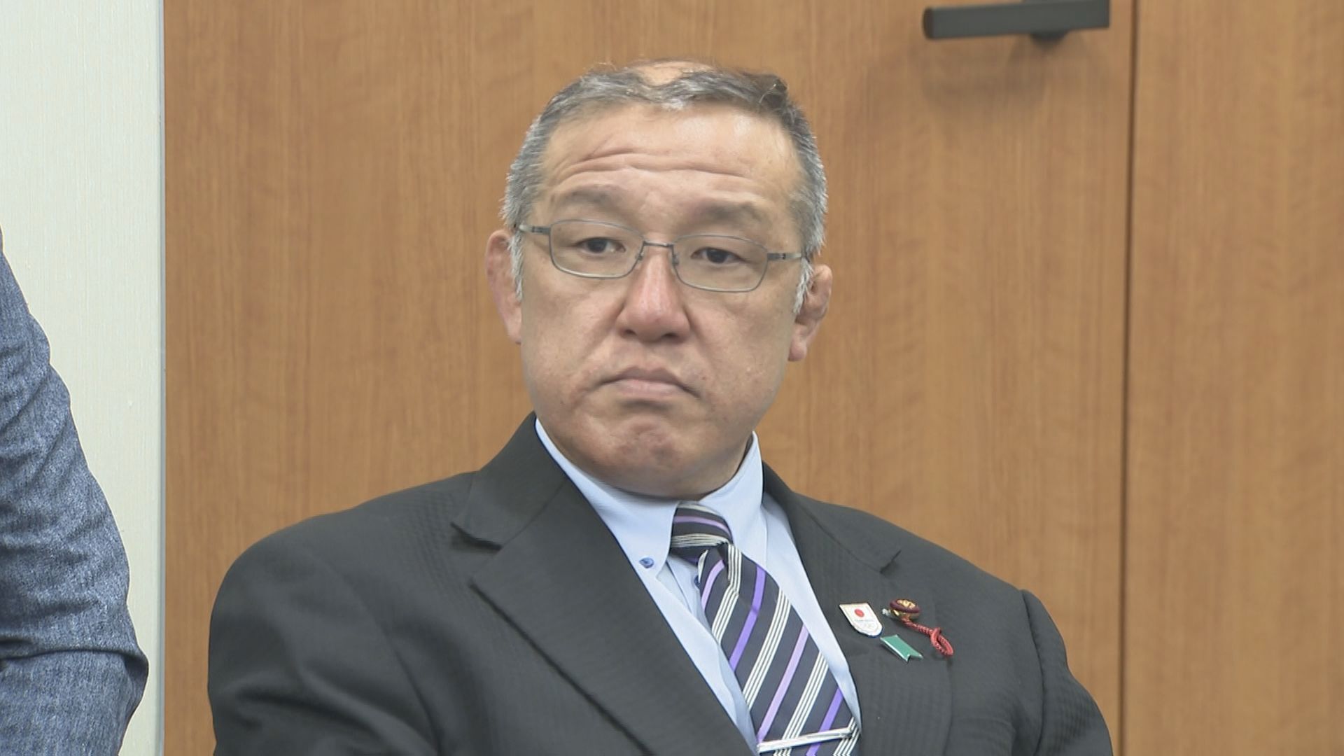 あっせん収賄容疑で熊本県八代市の自民党市議・成松由紀夫容疑者（54）らを逮捕