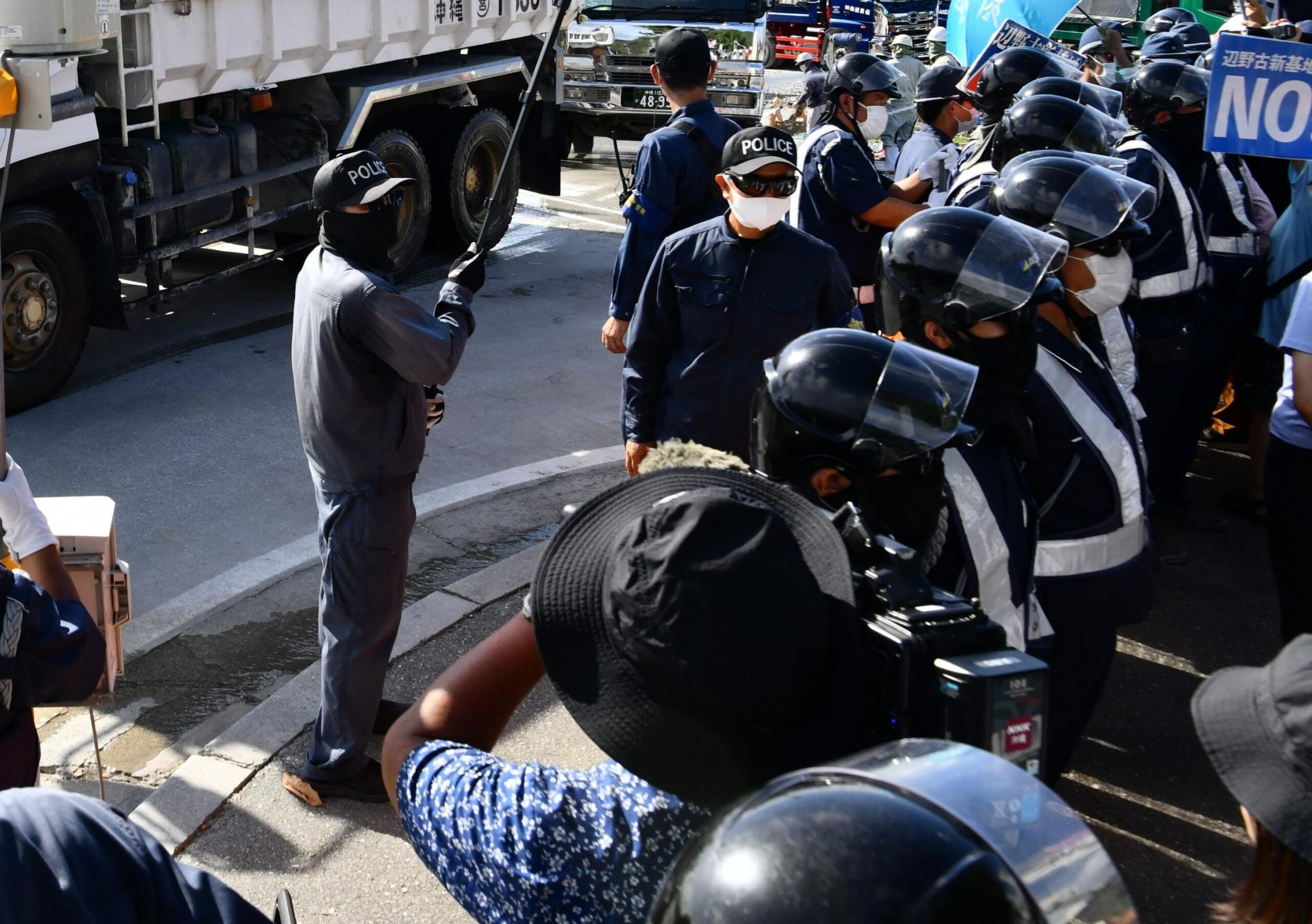 安和ダンプ死傷事故、沖縄県警が5日にも負傷女性を書類送検へ。新基地建設の抗議中に発生