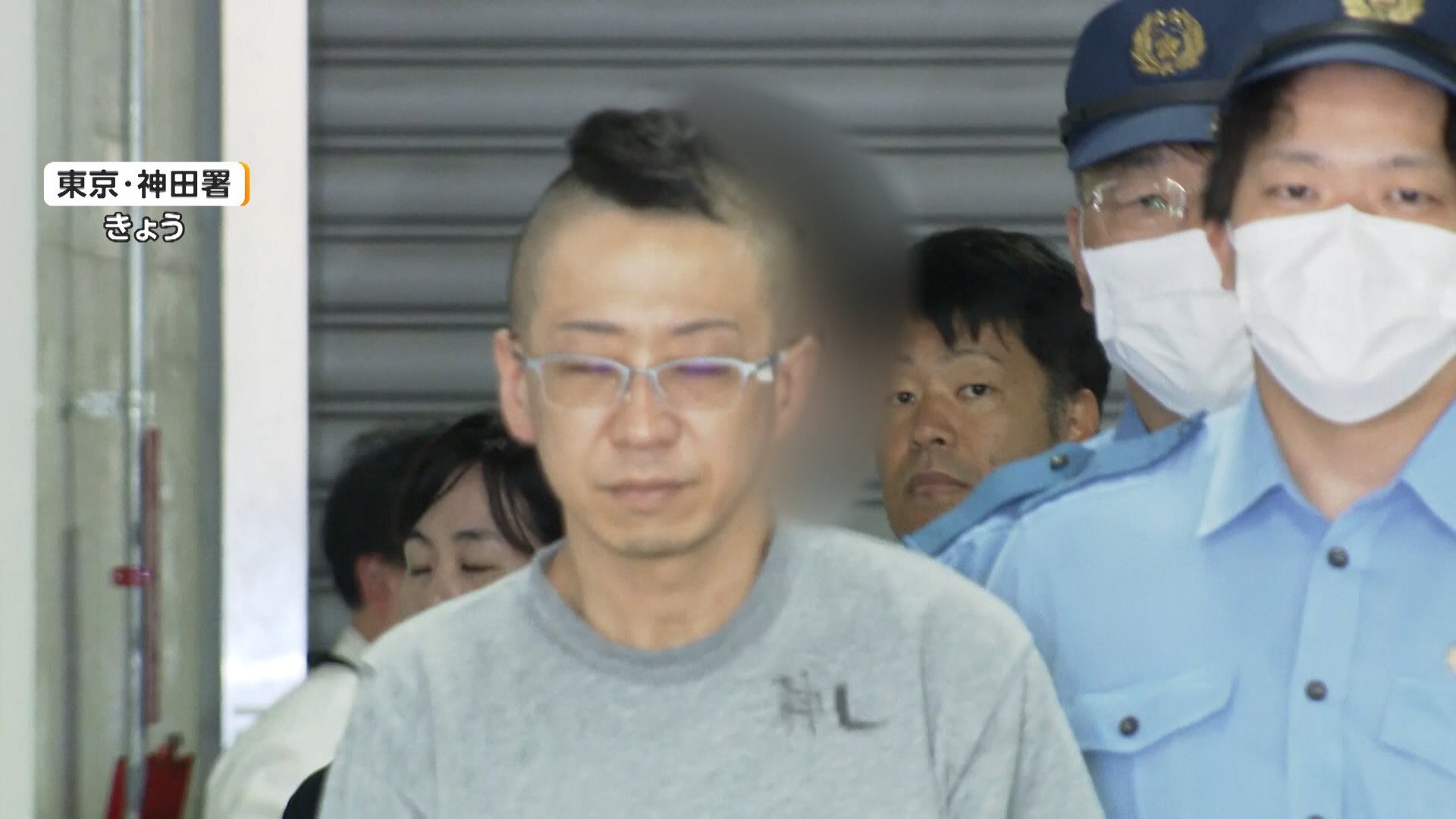 【画像】頭の上にウンコ💩 車カス逮捕