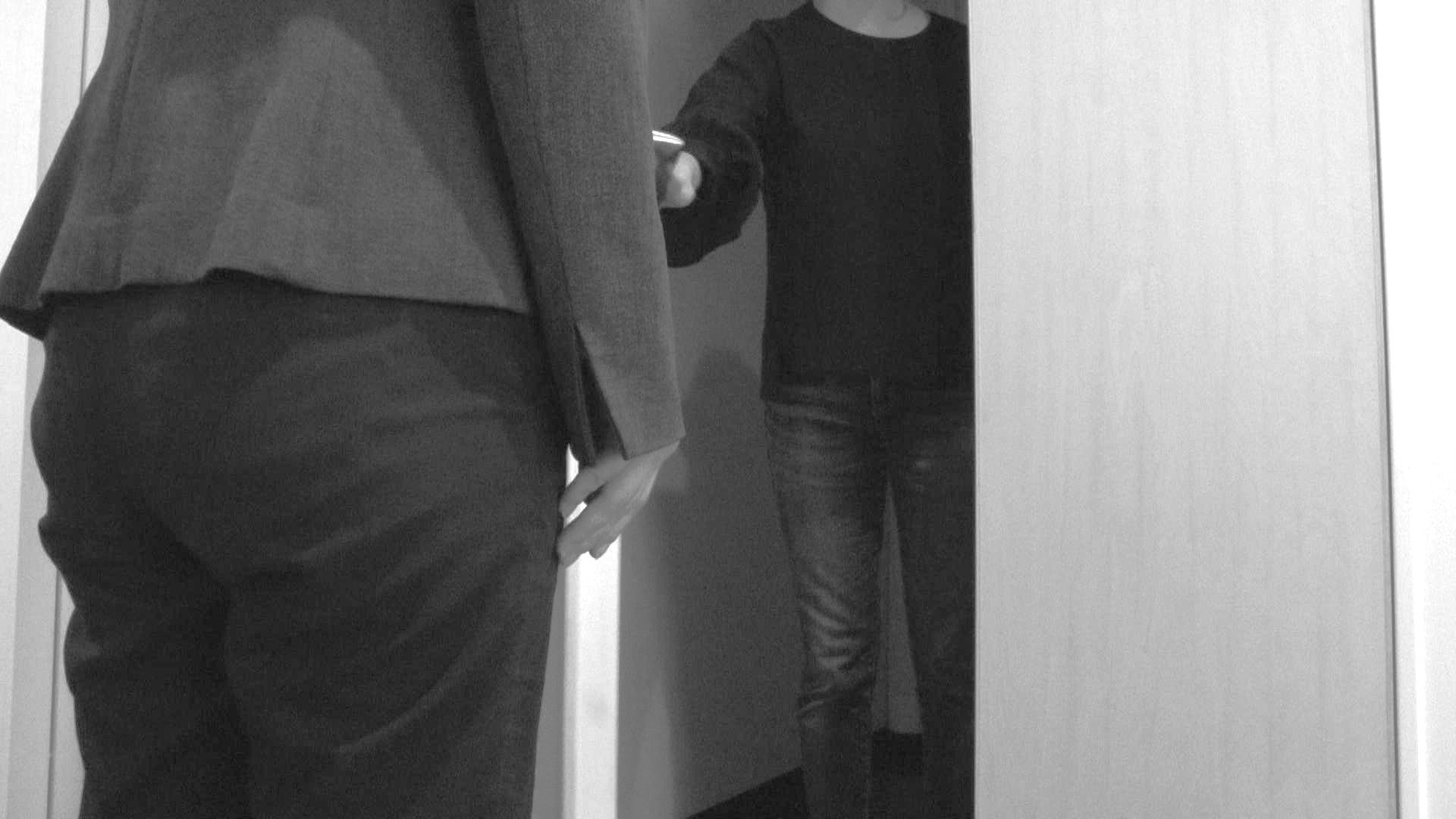 若い男女が、「市役所です。熊本の募金して下さい。」不審人物現れる