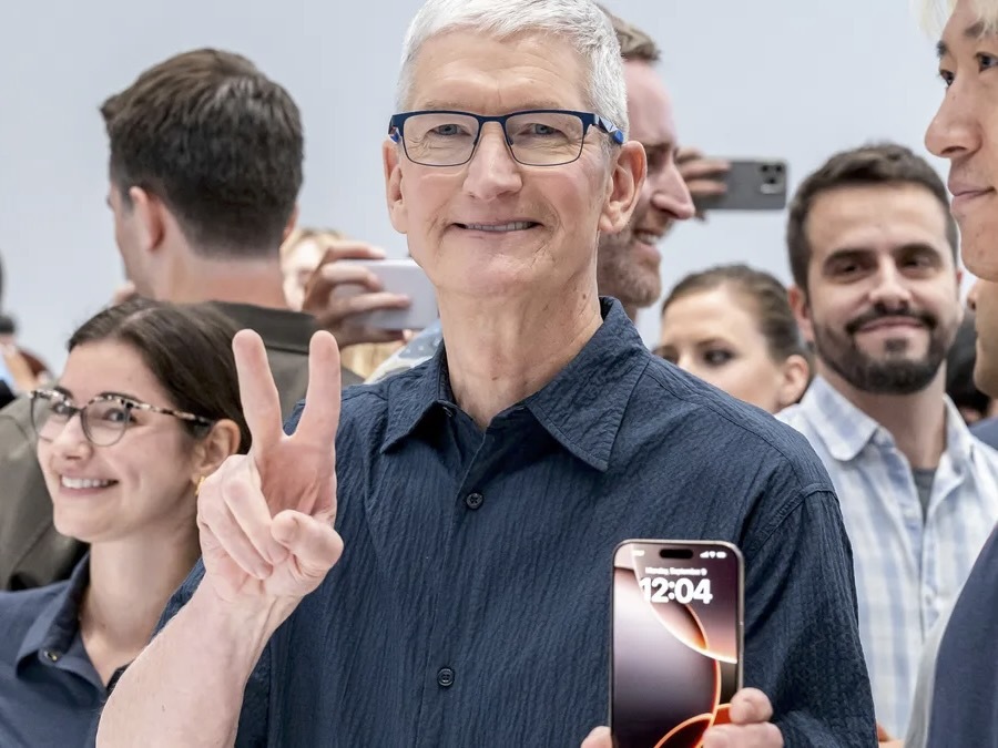 アップル、iPhone購入者に1万4000円を返還か