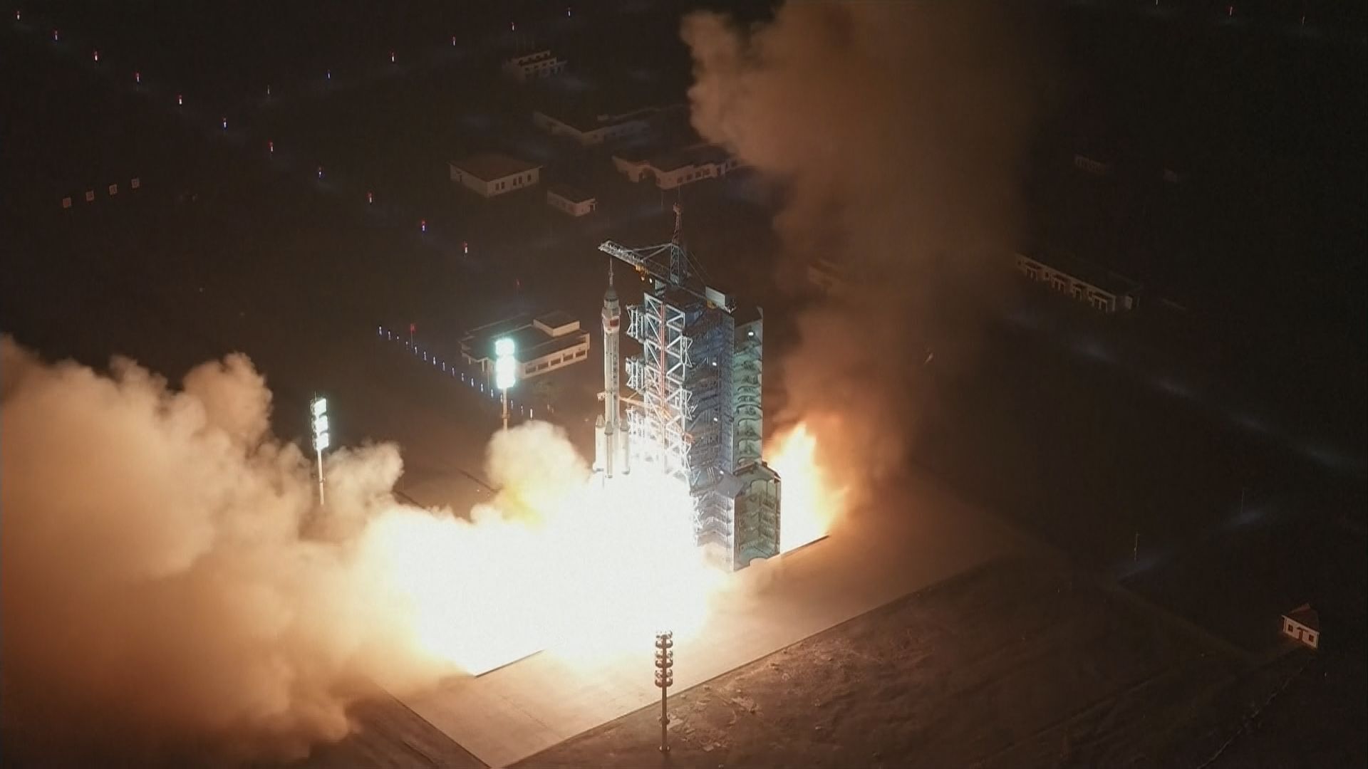中国　有人宇宙船「神舟23号」打ち上げ成功　香港出身の宇宙飛行士が初搭乗