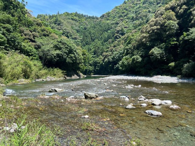 （６４）が死んだげな。命懸けて川遊びする意味あると(´・ω・`)❓