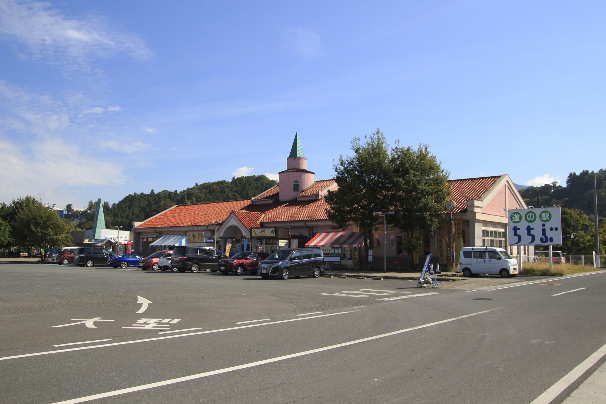 埼玉県〇〇の道の駅が大人気で絶賛！「ワインの種類が豊富」「何度でも行きたい」