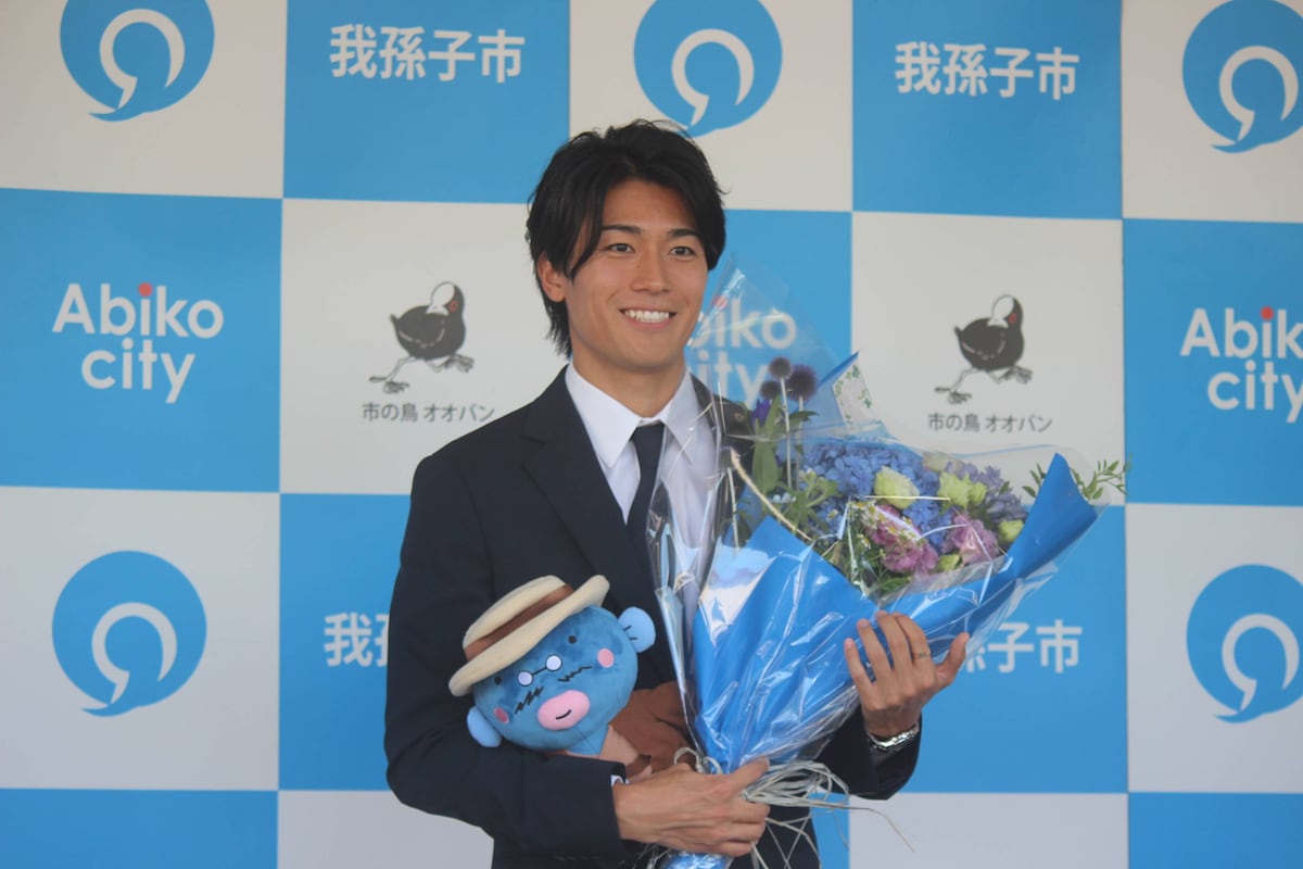 なんで金持ちのきたねぇおっさんのたまけりをテレビで見ないといけないんだよ