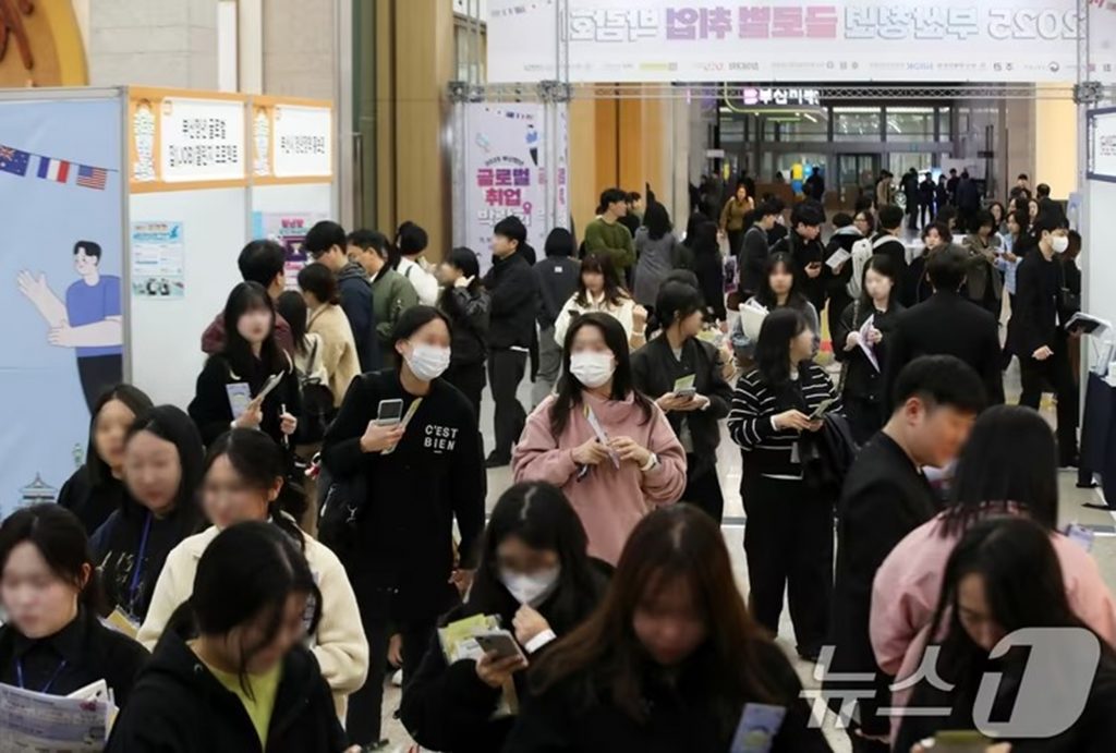 「5人に1人が20代」韓国で求職断念者が過去最多…社会に出る前に折れる若者たち