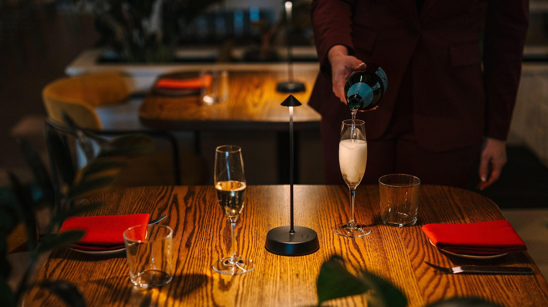 おっさん「瓶ビール一つ！」ラーメン屋「うちお酒ないんで！」←この後おっさんどうするんだろな？