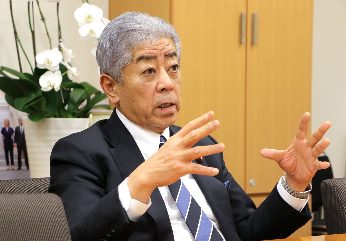 国旗損壊罪、岩屋前外相は反対の立場