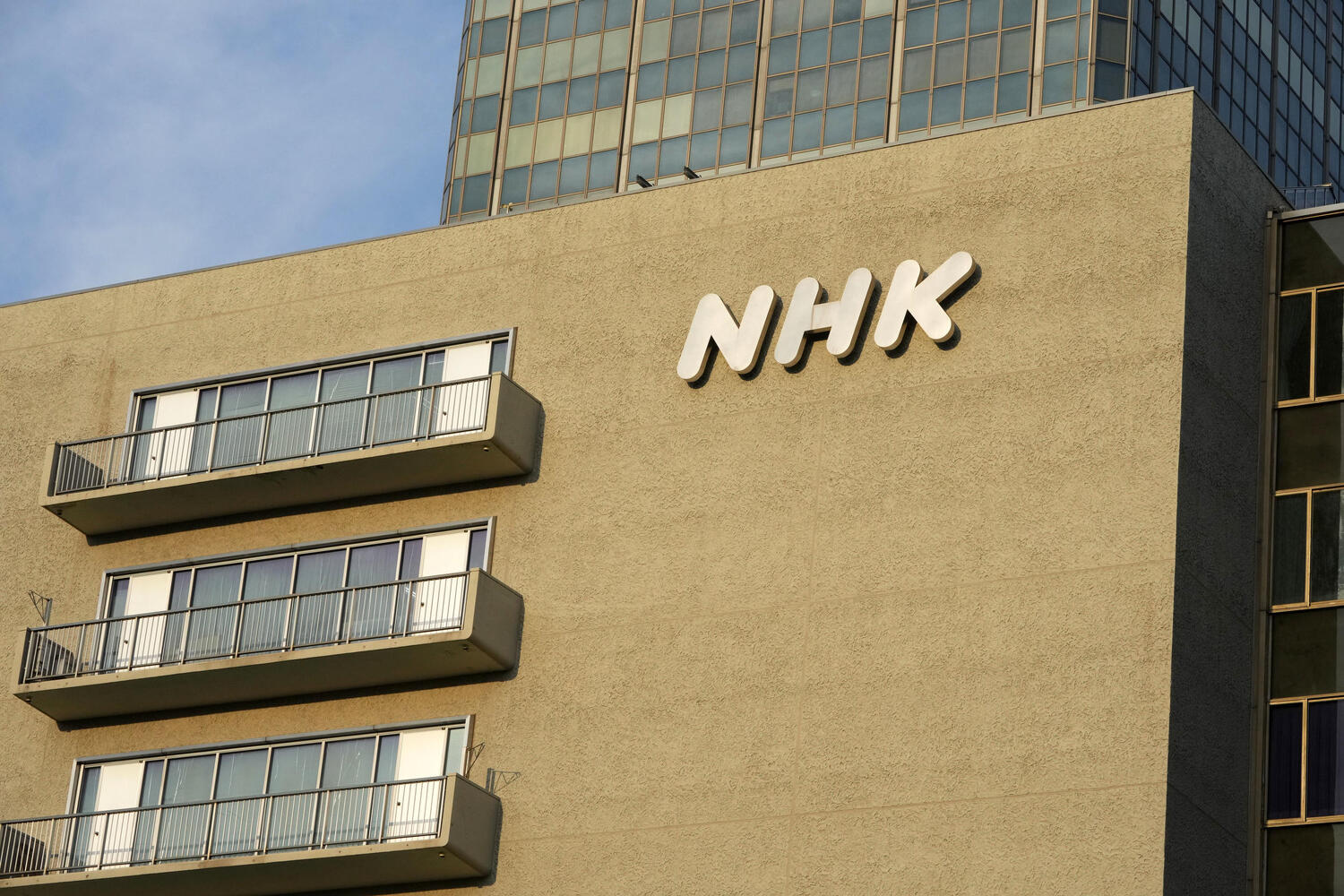 NHKイジメ肯定宣言 高橋が暴力振るったりイジメをしててもずっと起用し続けます 皆さんの受信料で