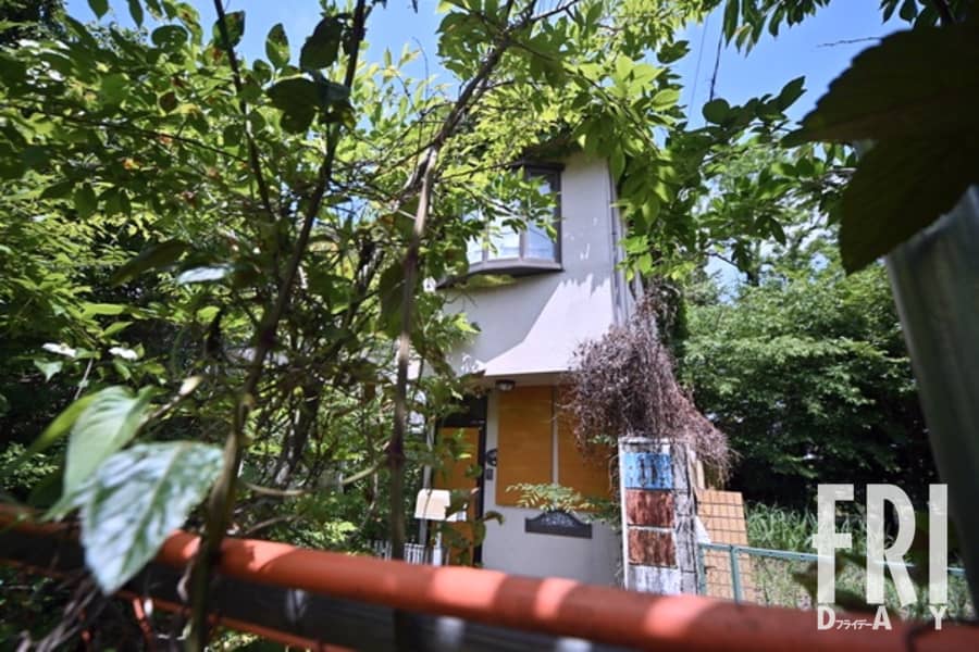 【悲報】世田谷一家殺害事件邸宅に空き巣、ベトナム国籍作業員２人逮捕