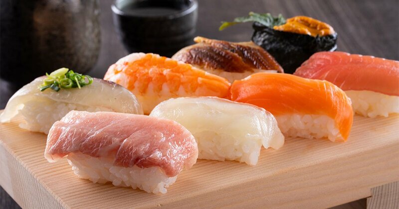 寿司屋で食べるのに困ったのが兜焼き。食べる所多すぎだろ。脂ぎってるし。