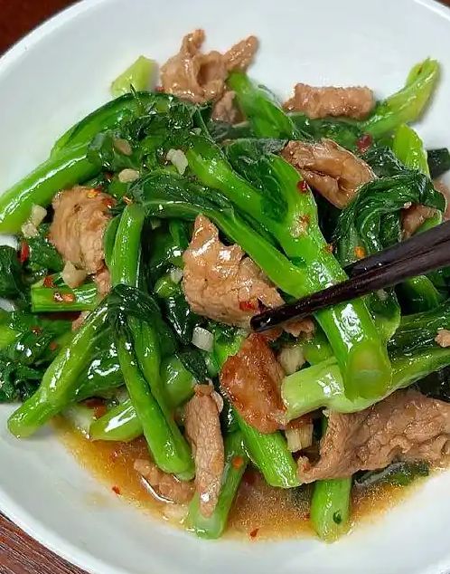 中国でたらいで足を洗うと言ったら劉邦を思い付くな。酈食其と黥布の前で洗った。