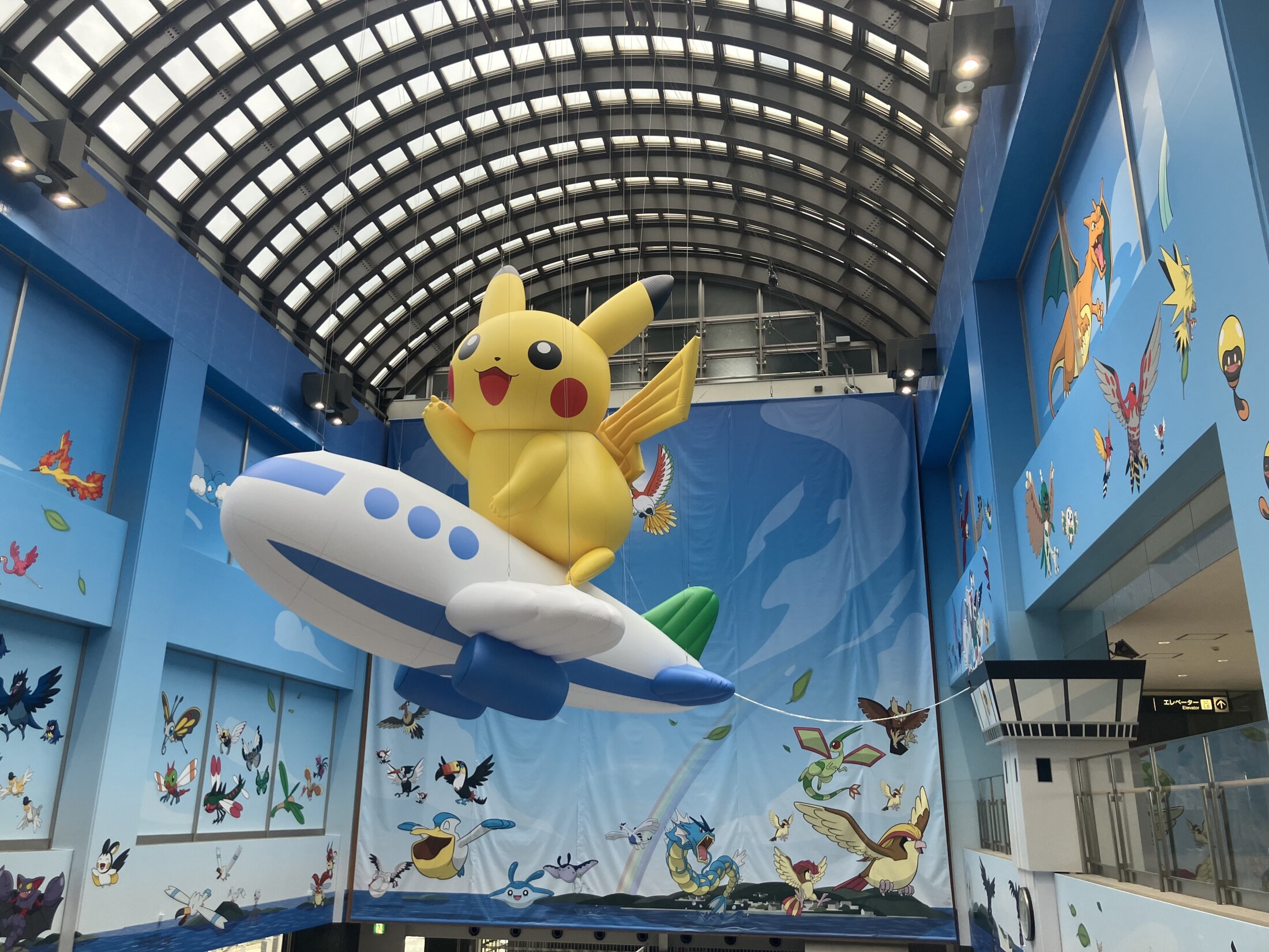 世界初、ポケモン空港が始動　能登復興のシンボルに
