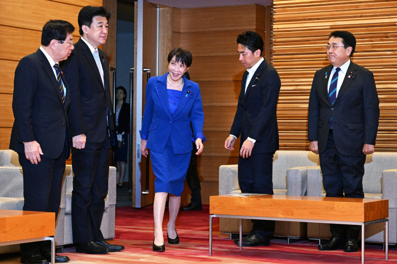高市早苗、天皇の意向を否定して朝敵となる もちろん高市支持のニュー速壺の愛国者は売国奴