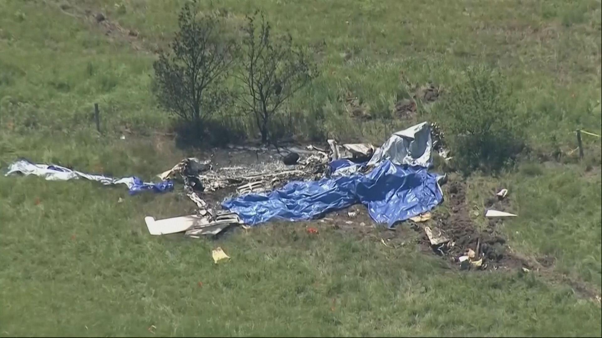 米で小型機が墜落 　スカイダイビング予定の乗客ら12人死亡
