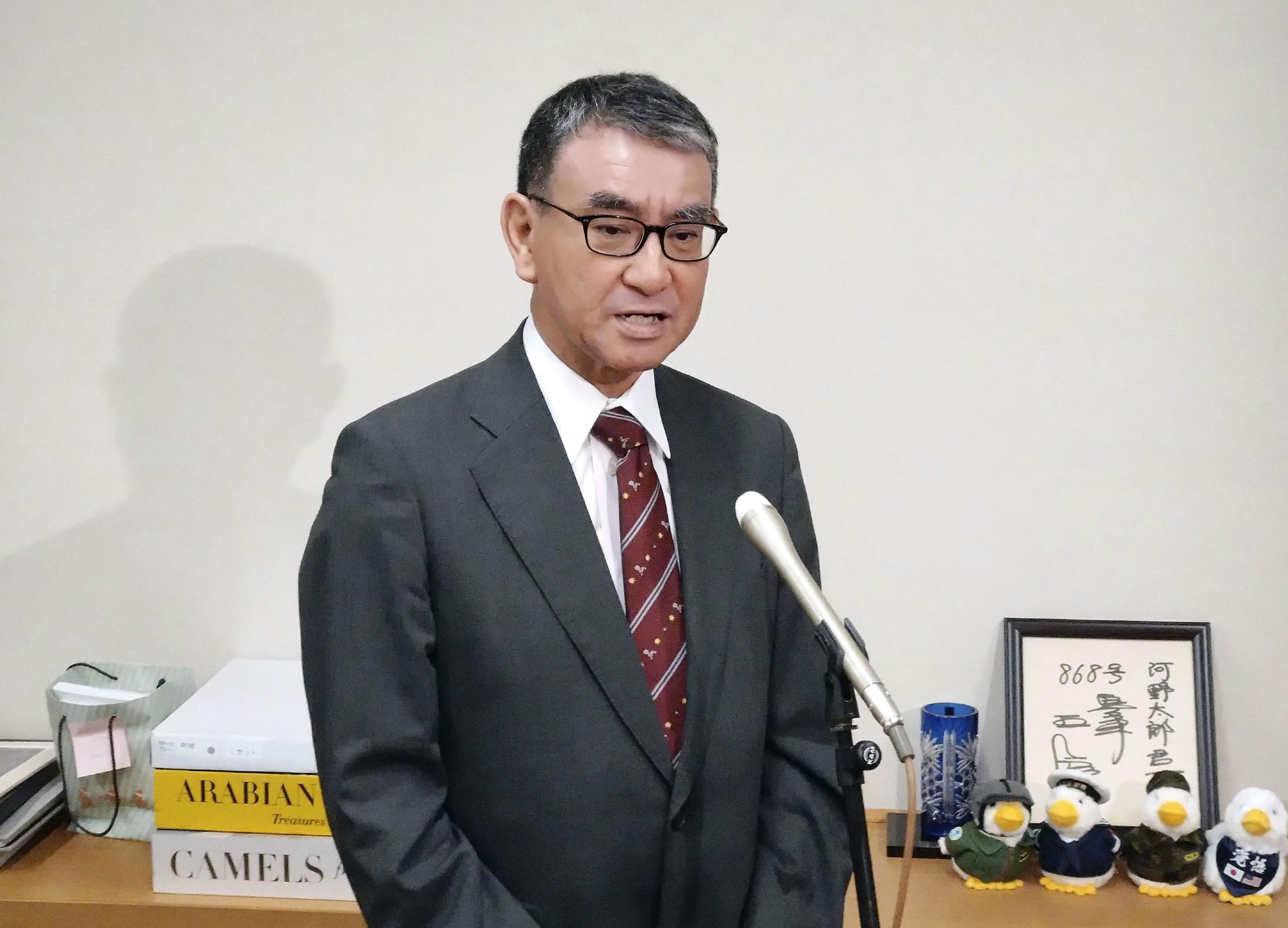 河野太郎氏、消費減税に反対　給付による対応主張