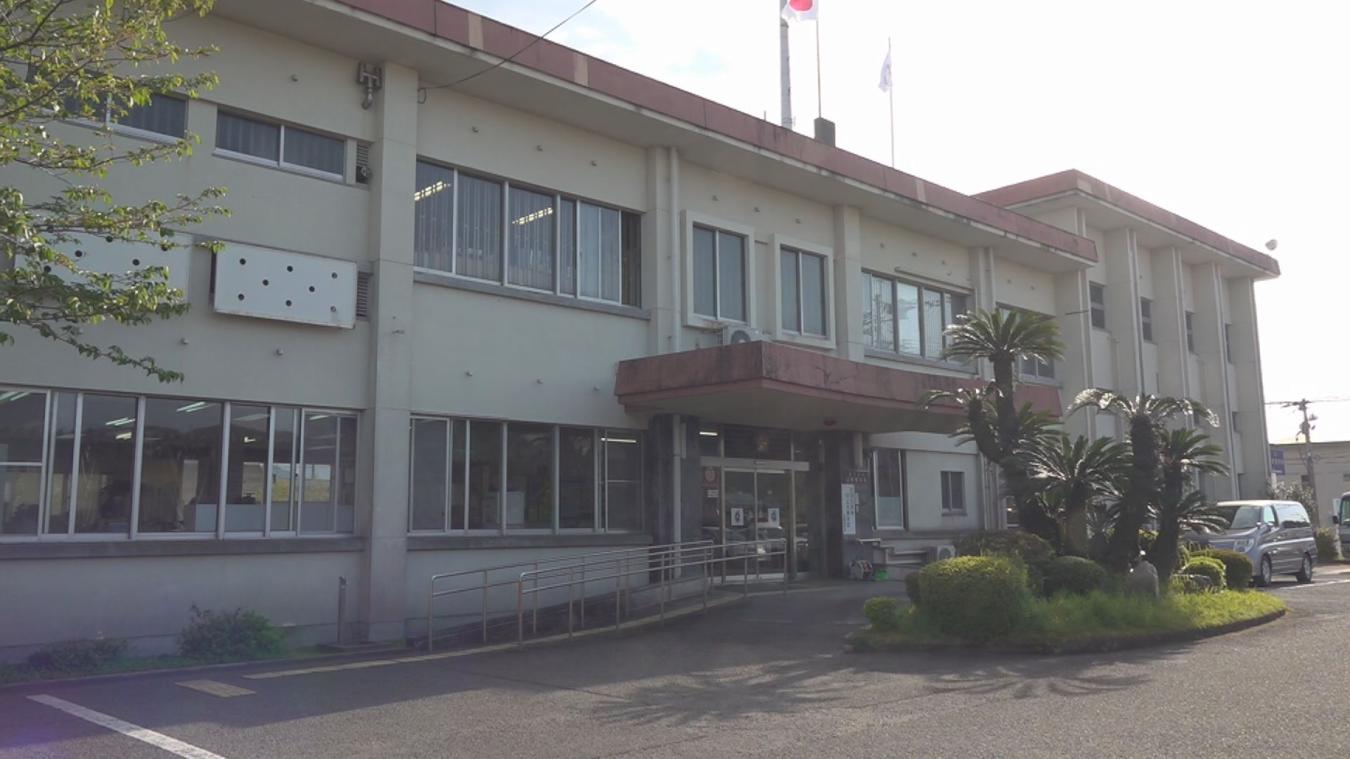 ベランダの女性下着盗んだ疑い　家から下着20点以上　日置市の会社員の男（40）逮捕