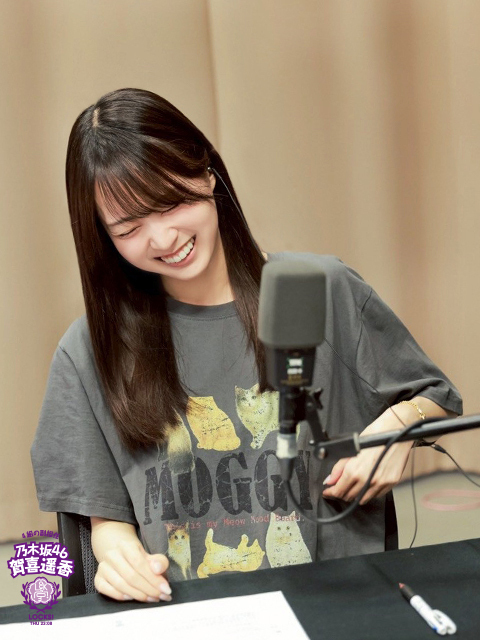 乃木坂46賀喜遥香さん、脇がナチュラル美しいと話題に