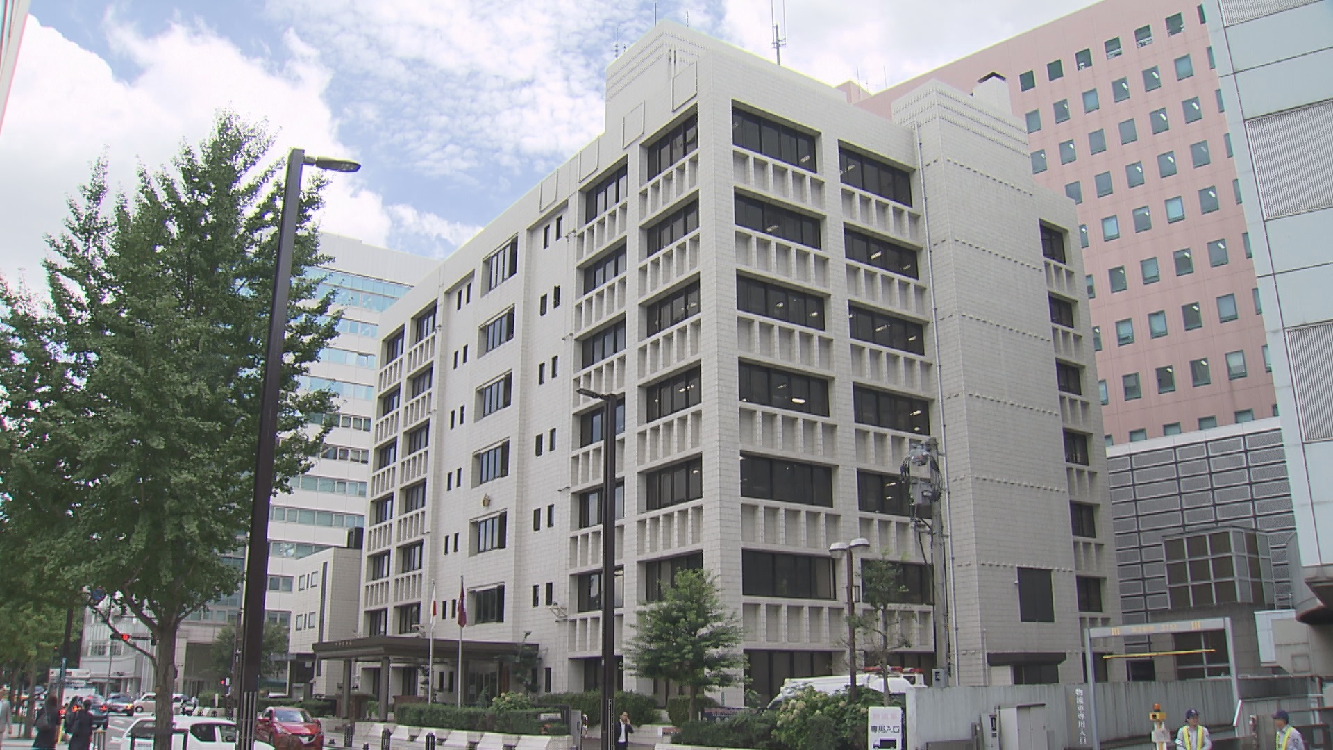 アルコール運転で逮捕「アイスボンボンというチョコレートを食べたくらいなんだ」