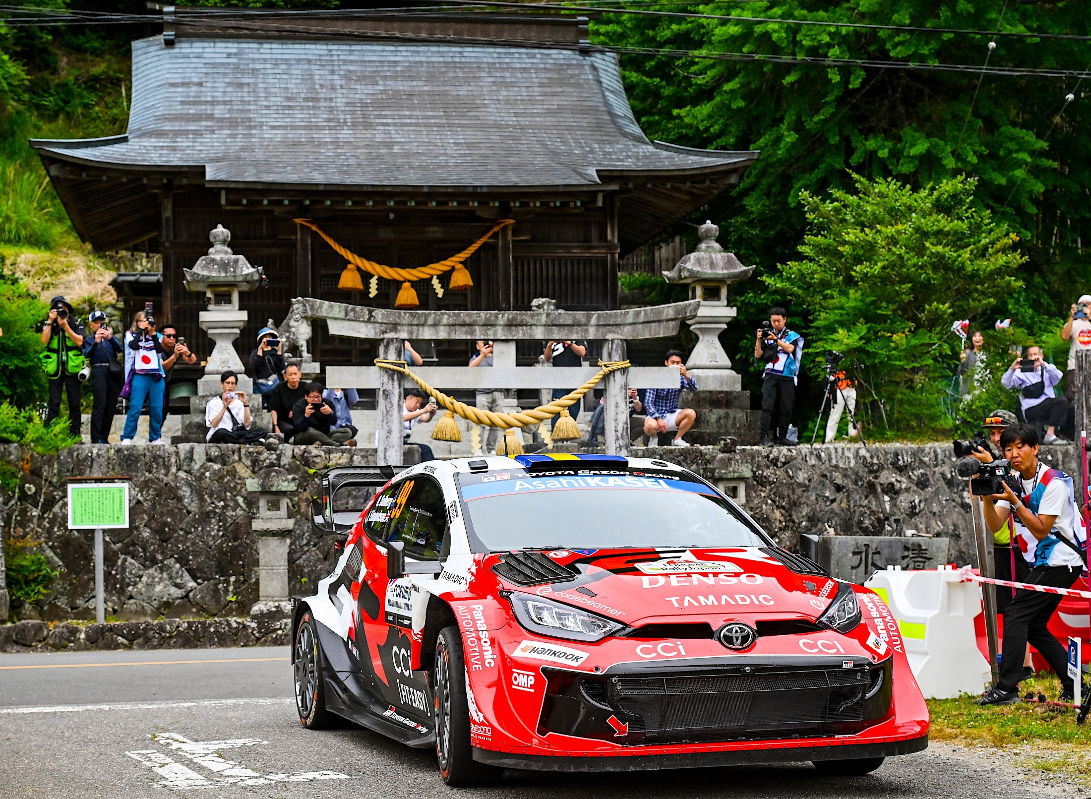 ラリードライバーは頭のネジが1本残らず飛んでいる