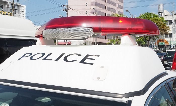 在日がアパート敷地で下半身露出、公然わいせつ容疑で逮捕