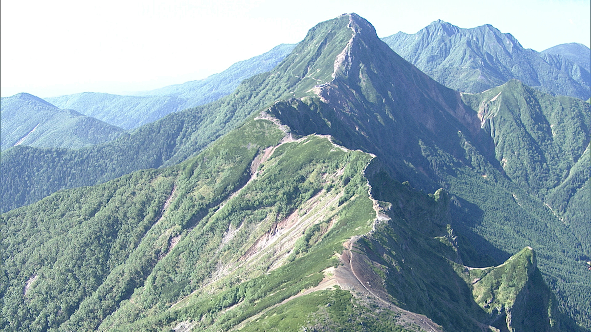 34歳男性「怖くなって、登ることも降りることもできず」八ヶ岳連峰の岩場で行動不能