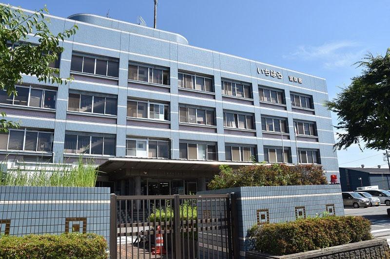 17歳男子高校生、交際相手の車を無免許運転して逮捕　「車の運転に興味があった」