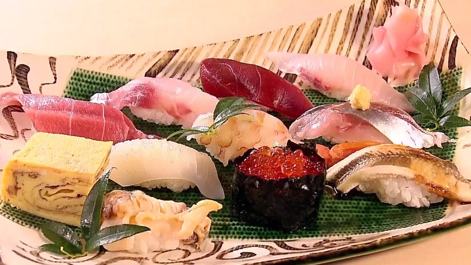 すし店倒産1.4倍超　「ギリギリ」値上げ回避　後継者不足で外国人職人に高まる期待