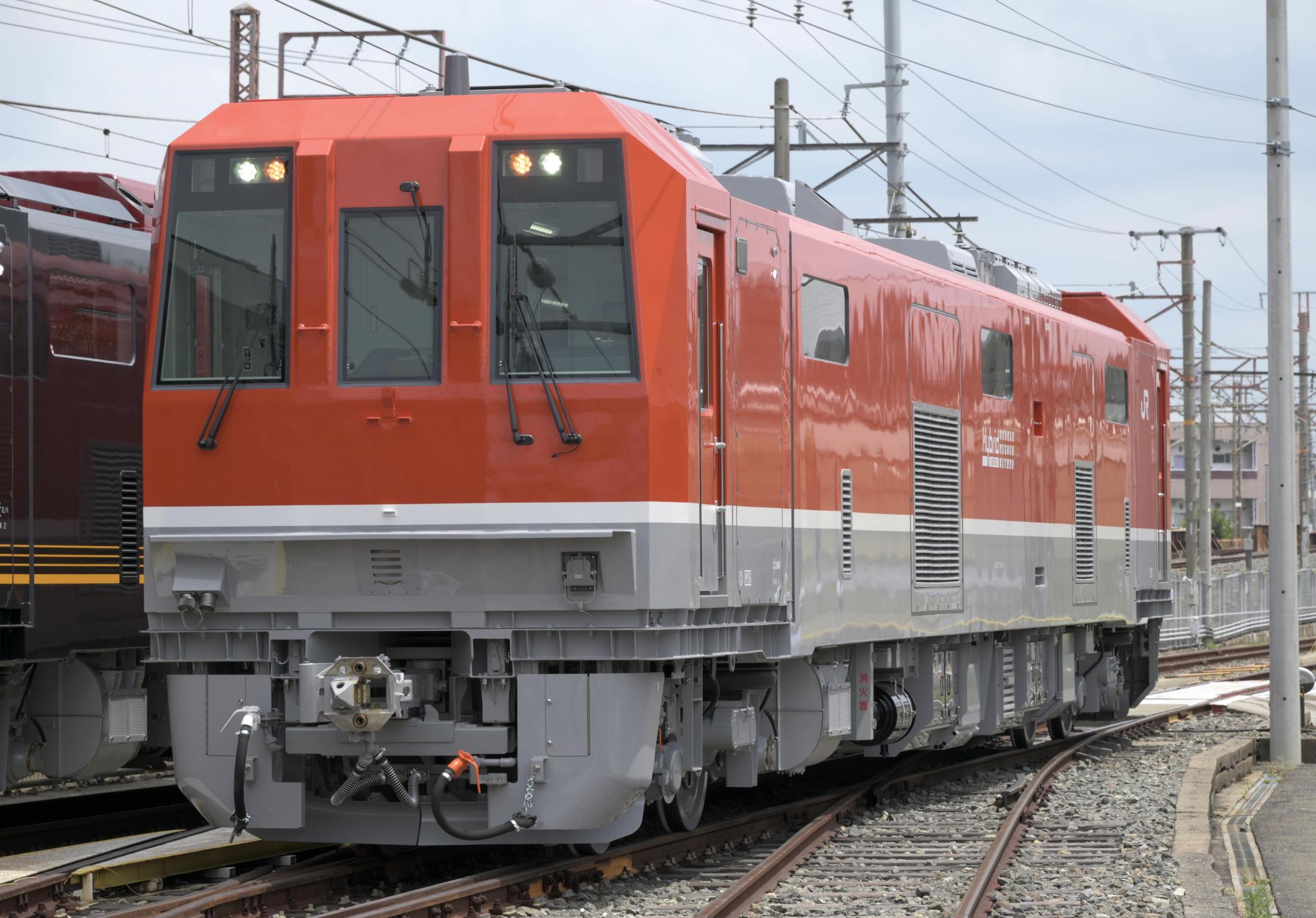 保線用新型車は「国鉄風」　JR西日本、ハイブリッド式
