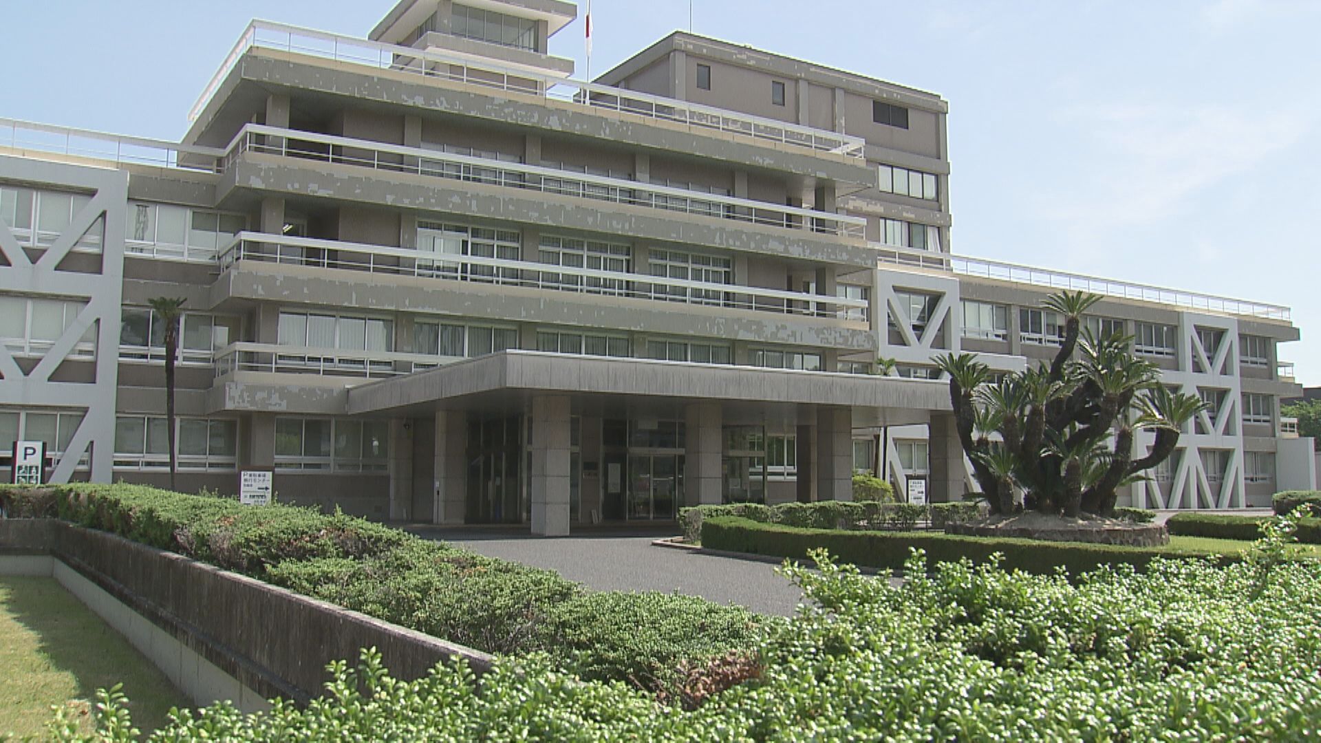 クラスの女生徒全員とやっちゃった小学教師に懲役13年。2年弱の間に被害生徒34人。