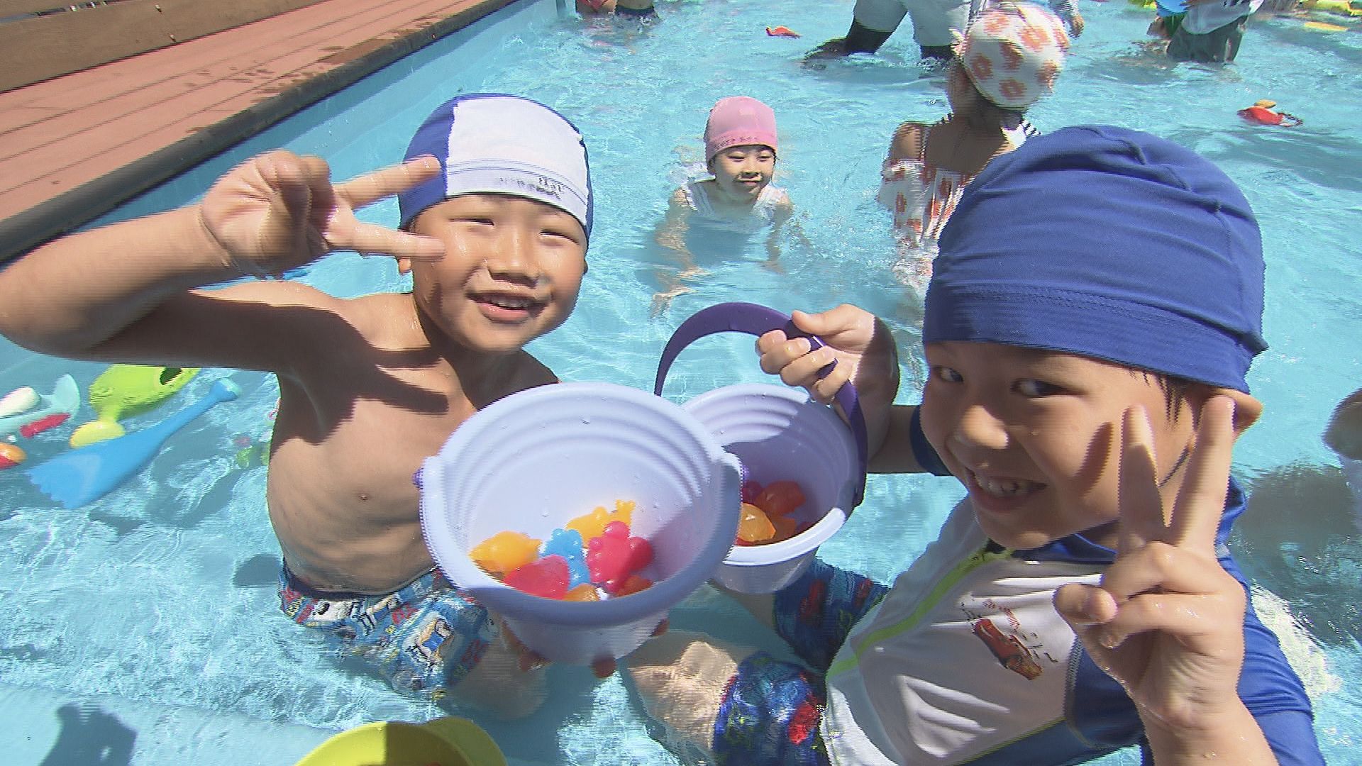 「きもちいい!」水遊びシーズン到来、幼稚園でプール開き　福島・郡山市